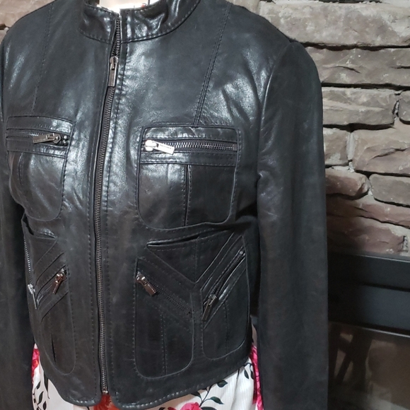 TODAY⚡️NWT BCBGMAXAZRIA CROP SZ XS - Picture 3 of 9